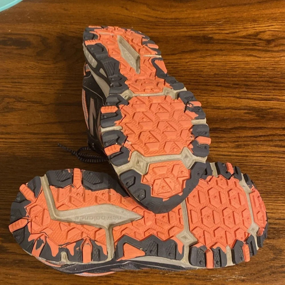 New Balance 410s V5 - Picture 8 of 9